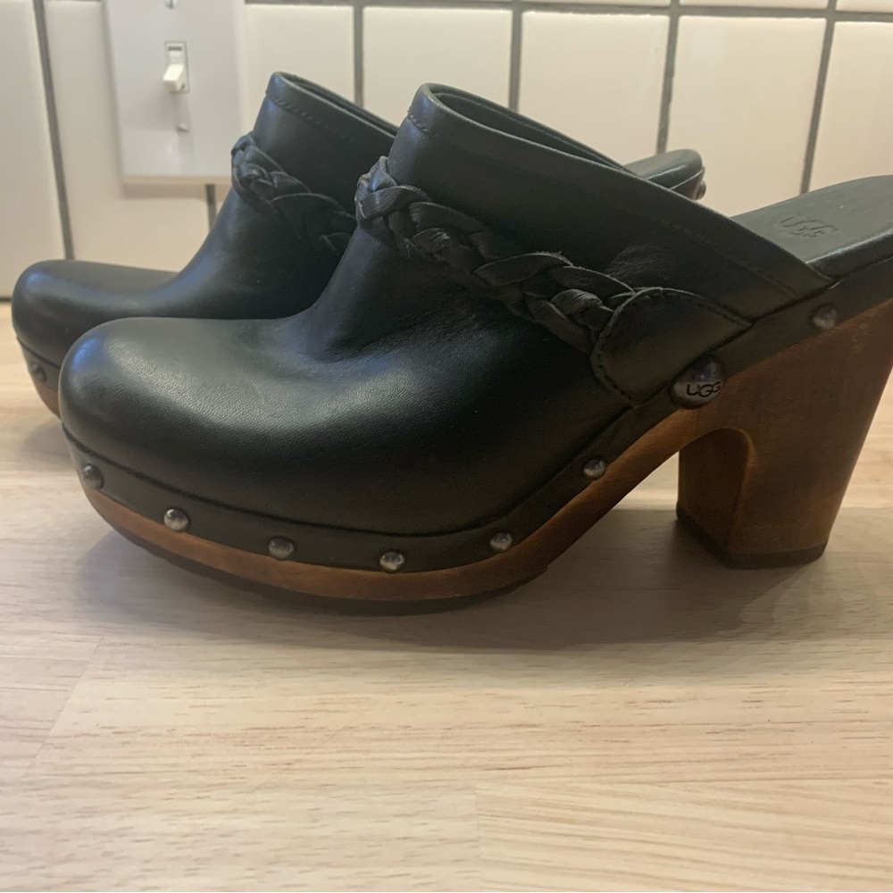 Women’s UGG clogs